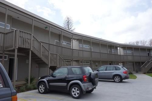 Parakai Springs Lodge Exteriör bild